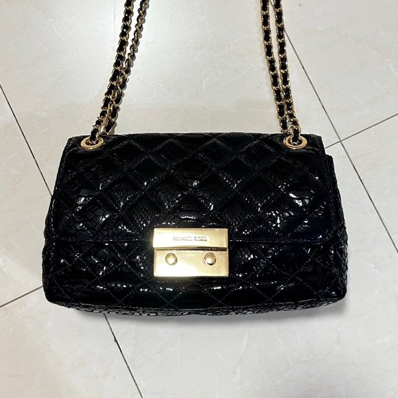 MICHAEL Michael Kors Women's Sloan Large Black Chain Shoulder Bag with dust bag - Picture 7 of 16